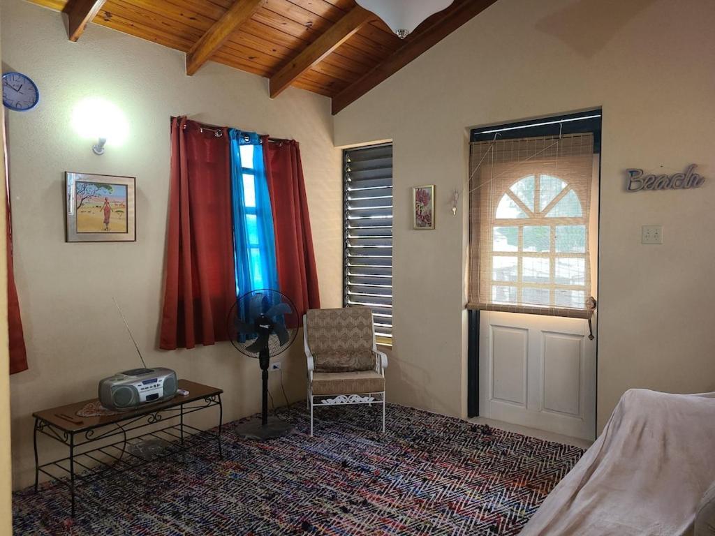 Villa Donamae 2 Story Barbados House Bridgetown Esterno foto
