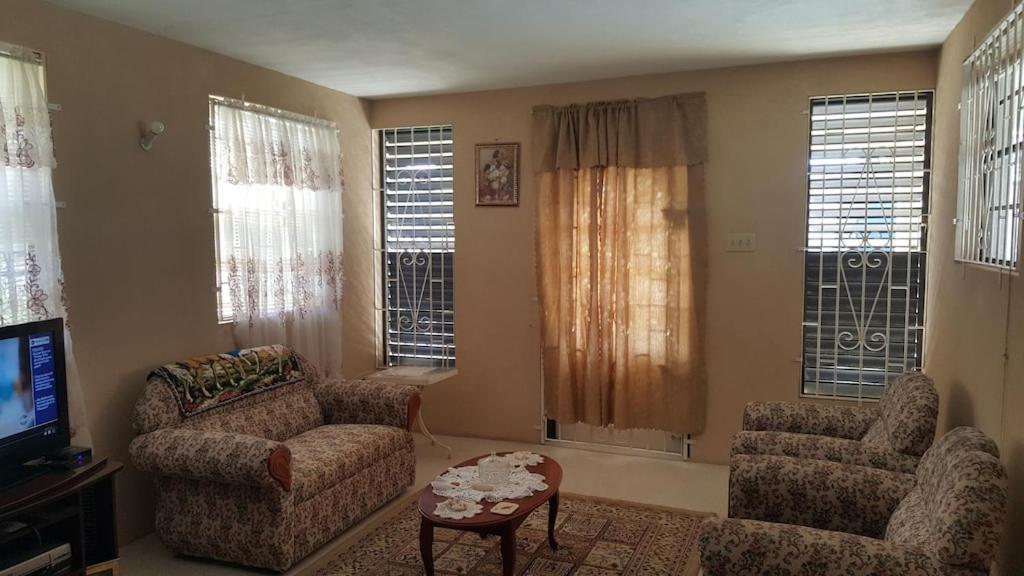 Villa Donamae 2 Story Barbados House Bridgetown Esterno foto