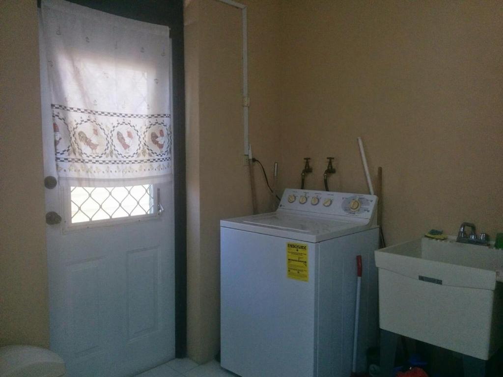 Villa Donamae 2 Story Barbados House Bridgetown Esterno foto